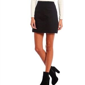 BANANA REPUBLIC: NWT Black Zip-Up Mini Skirt - Size 0